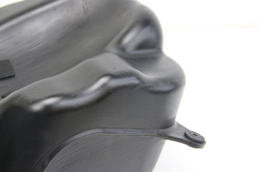 photo de KRAFTSTOFFTANK SUZUKI SIXTEEN 125 (2008 - 2010) - Detailansicht des Bauteils