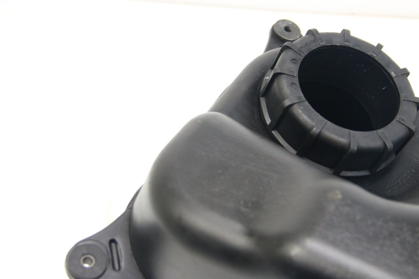 photo de KRAFTSTOFFTANK SUZUKI SIXTEEN 125 (2008 - 2010) - Alternative Perspektive