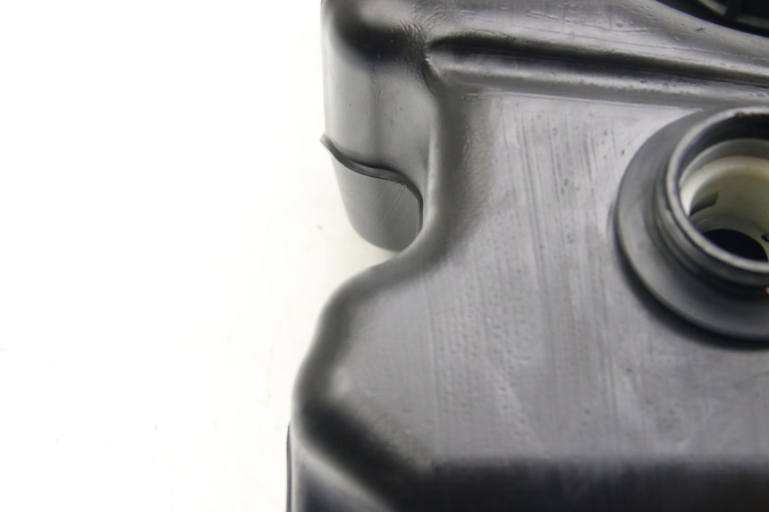 photo de KRAFTSTOFFTANK SUZUKI SIXTEEN 125 (2008 - 2010) - Gesamtansicht des Produkts