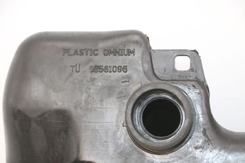 photo de KRAFTSTOFFTANK PEUGEOT SPEEDFIGHT 2 LC 50 (2000 - 2009) - Technische Nahaufnahme