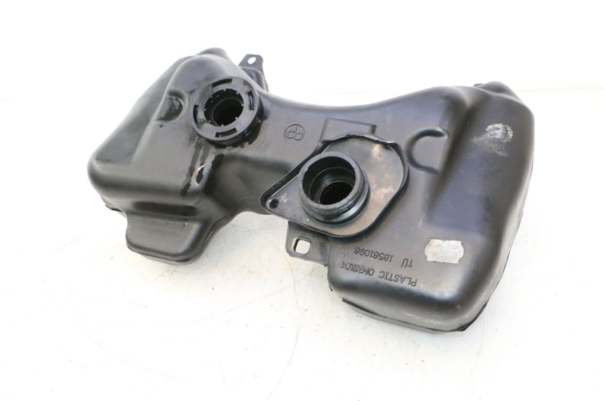 photo de KRAFTSTOFFTANK PEUGEOT SPEEDFIGHT LC 50 (1996 - 2002) - Details der Befestigungspunkte