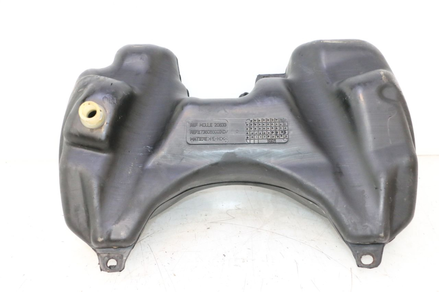 photo de KRAFTSTOFFTANK PEUGEOT SPEEDFIGHT LC 50 (1996 - 2002) - Details der Befestigungspunkte