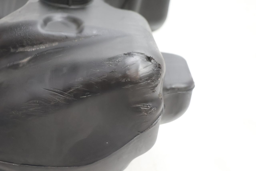 photo de KRAFTSTOFFTANK PEUGEOT SPEEDFIGHT LC 50 (1996 - 2002) - Technische Nahaufnahme
