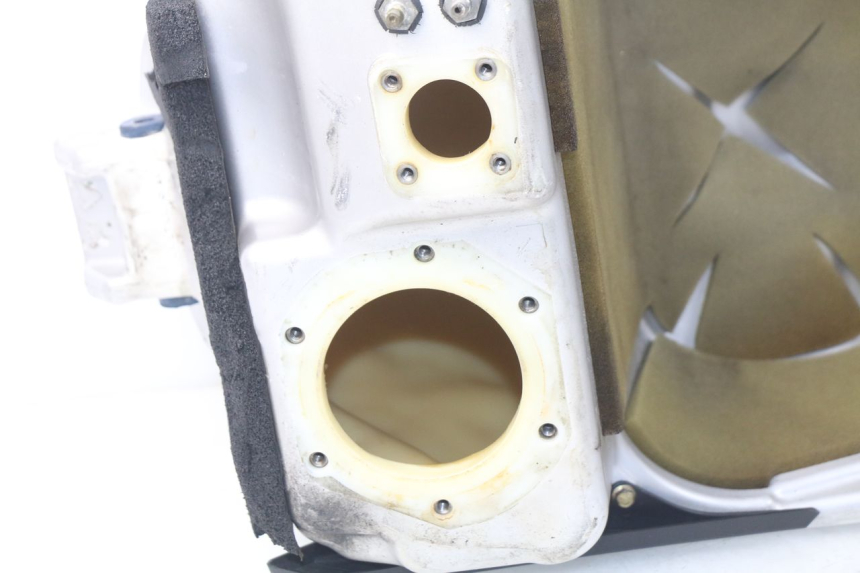 photo de KRAFTSTOFFTANK TRIUMPH SPRINT ST ABS 1050 (2005 - 2007) - Alternative Perspektive