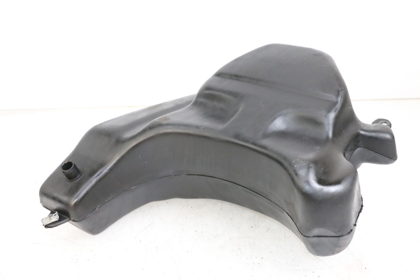 photo de KRAFTSTOFFTANK APRILIA SR CARB LC 2T 50 (2004 - 2012) - Zoom auf Gebrauchszustand