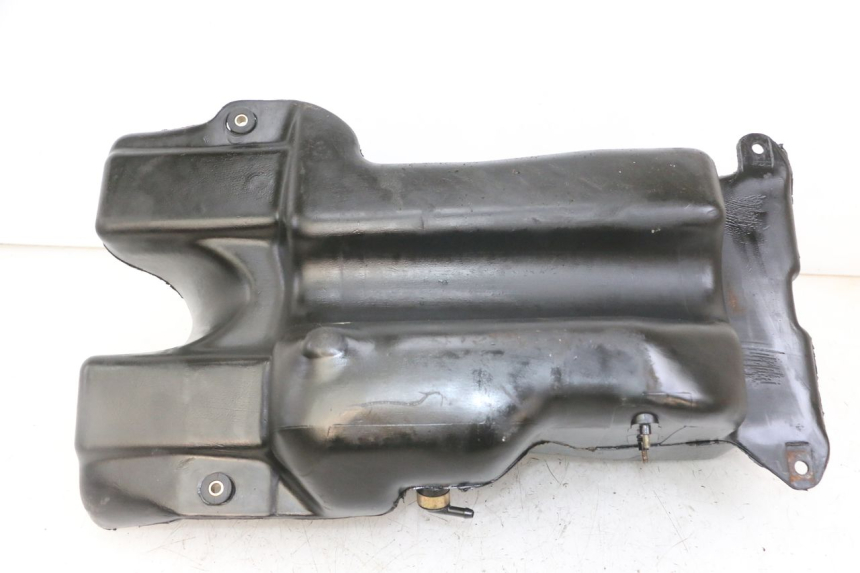 photo de KRAFTSTOFFTANK PIAGGIO SUPER LX 125 (2000 - 2003) - Zoom auf Gebrauchszustand