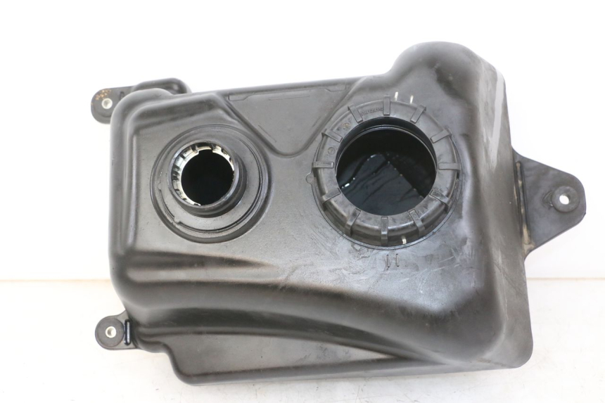 photo de KRAFTSTOFFTANK SUZUKI BURGMAN 125 (2018 - 2021) - Zoom auf Gebrauchszustand