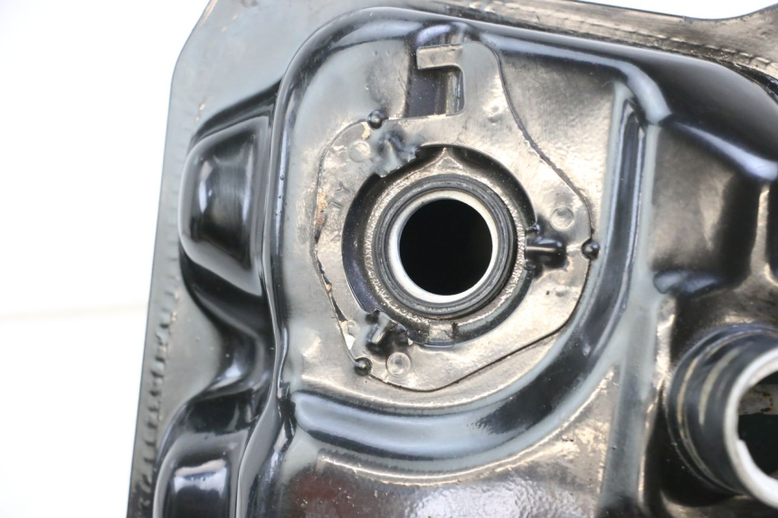 photo de KRAFTSTOFFTANK TNT MOTOR ROMA 10' 2T 50 (2011 - 2018) - Technische Nahaufnahme