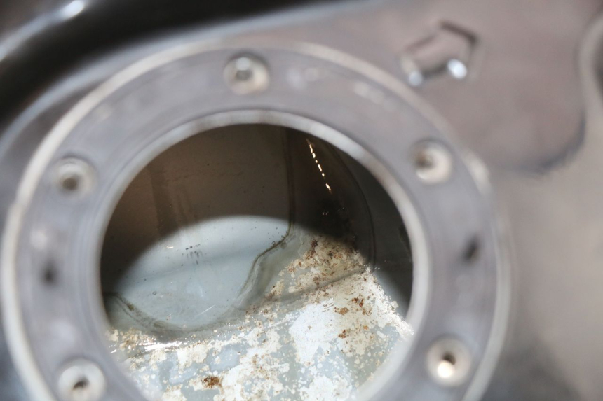 photo de KRAFTSTOFFTANK PEUGEOT TWEET 125 (2018 - 2021) - Technische Nahaufnahme