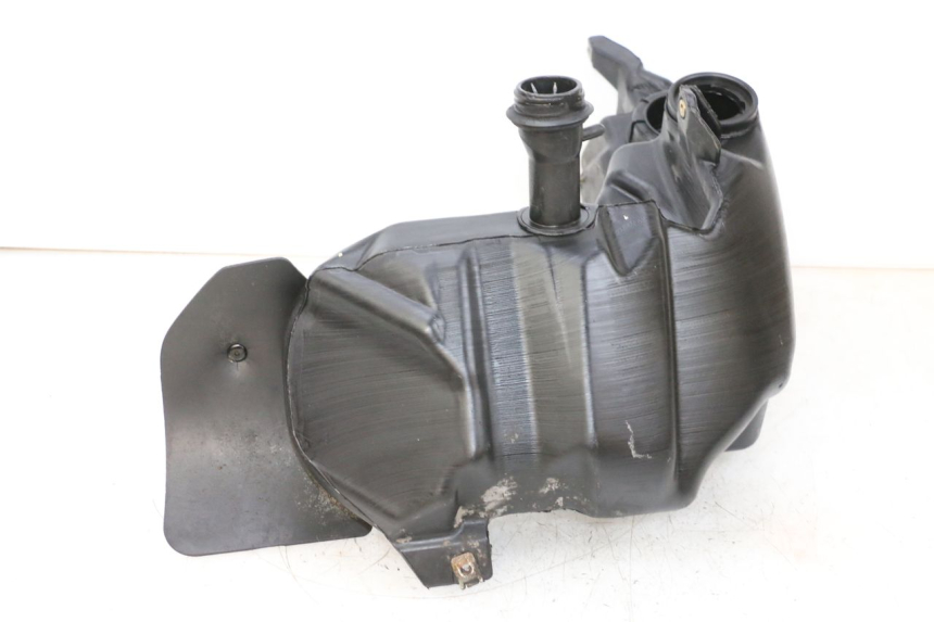 photo de KRAFTSTOFFTANK PIAGGIO VESPA GTS SUPER IE 125 (2009 - 2016) - Alternative Perspektive