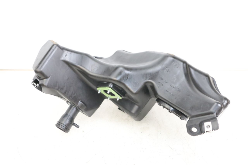 photo de KRAFTSTOFFTANK PIAGGIO VESPA PRIMAVERA 4T 50 (2021 - 2024) - Zoom auf Gebrauchszustand