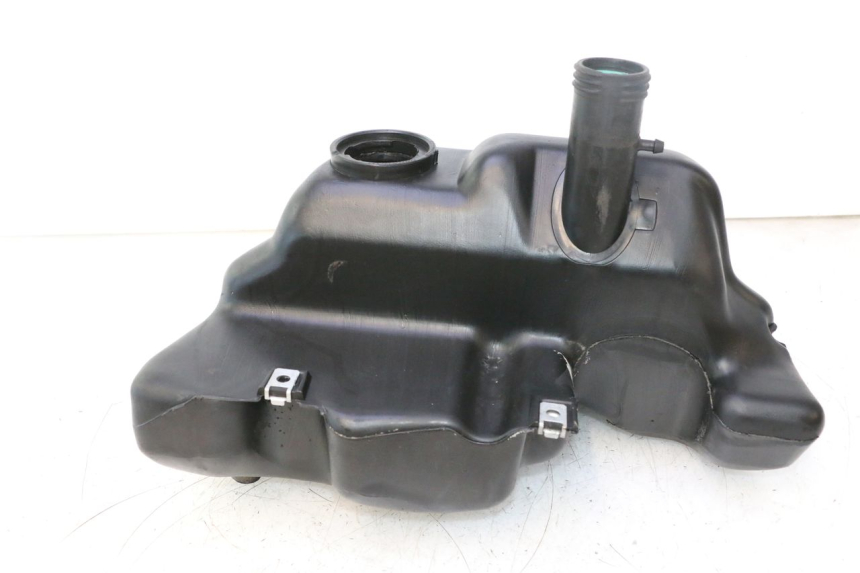 photo de KRAFTSTOFFTANK PIAGGIO VESPA S 2T 50 (2007 - 2014) - Detailansicht des Bauteils