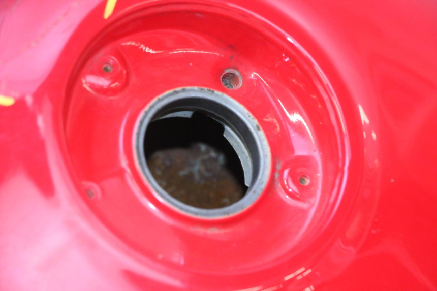 photo de KRAFTSTOFFTANK HONDA VFR FI RC46 800 (1998 - 2001) - Details der Befestigungspunkte