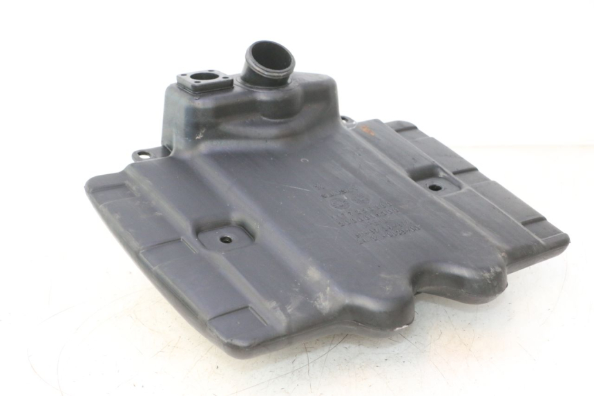 photo de KRAFTSTOFFTANK PEUGEOT VIVACITY NEW 2T 50 (2008 - 2017) - Details der Befestigungspunkte