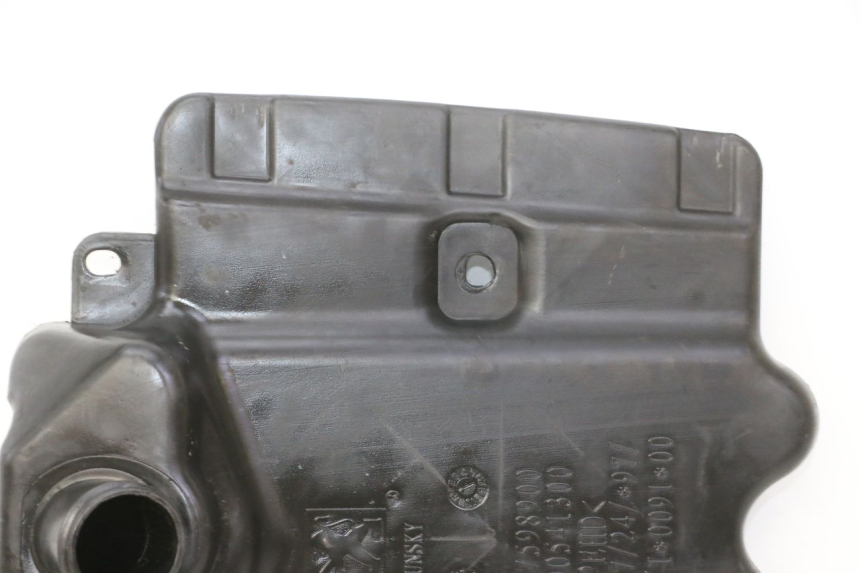 photo de KRAFTSTOFFTANK PEUGEOT VIVACITY NEW 4T 50 (2008 - 2017) - Oberflächenzustand und Material