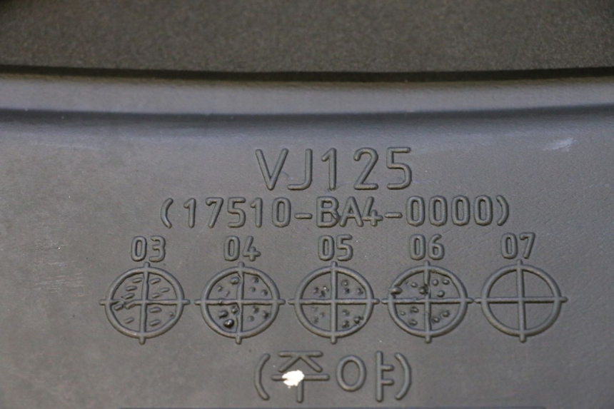 photo de KRAFTSTOFFTANK DAELIM VJ ROADWIN 125 (2004 - 2007) - Details der Befestigungspunkte