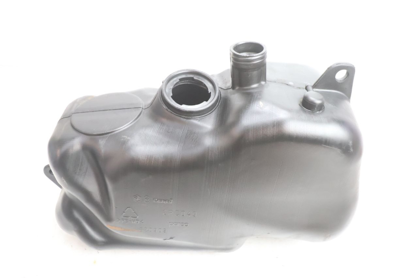 photo de KRAFTSTOFFTANK PIAGGIO X8 STREET 125 (2006 - 2007) - Detailansicht des Bauteils