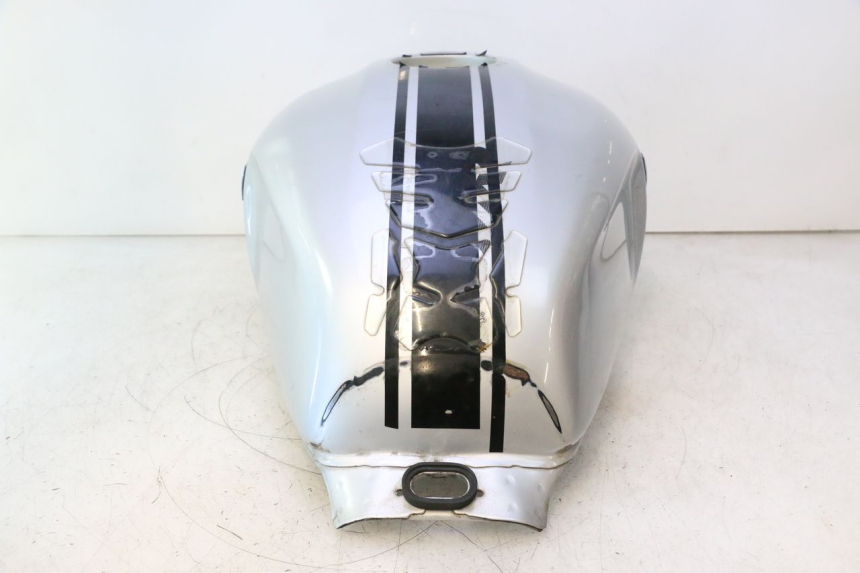 photo de KRAFTSTOFFTANK YAMAHA XJR 1300 (1998 - 2002) - Charakteristische Merkmale