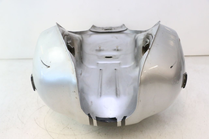 photo de KRAFTSTOFFTANK YAMAHA XJR 1300 (1998 - 2002) - Alternativer Blickwinkel