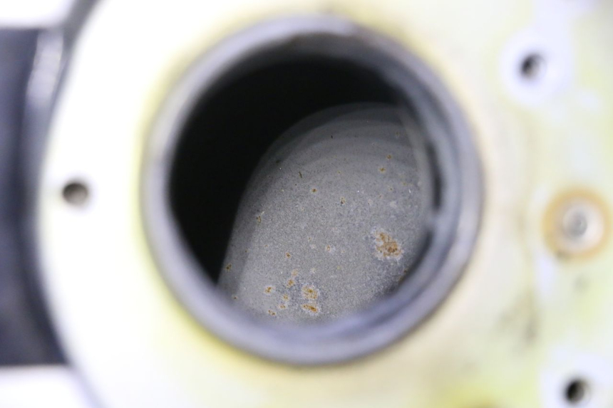 photo de KRAFTSTOFFTANK YAMAHA XJR 1300 (1998 - 2002) - Oberflächenzustand und Material