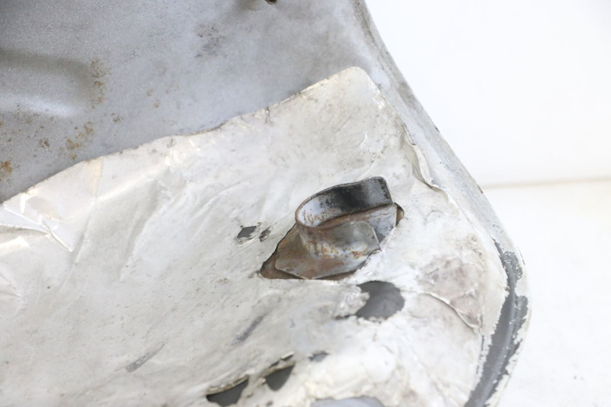 photo de KRAFTSTOFFTANK HONDA XLV VARADERO 125 (2000 - 2006) - Details der Befestigungspunkte