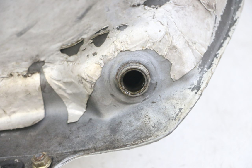 photo de KRAFTSTOFFTANK HONDA XLV VARADERO 125 (2000 - 2006) - Oberflächenzustand und Material