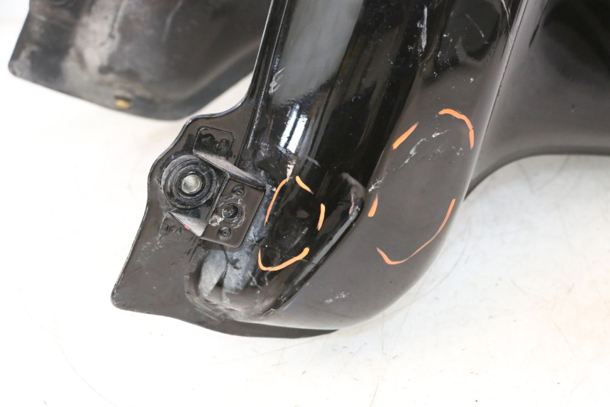 photo de KRAFTSTOFFTANK HONDA XRV AFRICA TWIN 750 (1990 - 1992) - Ergänzendes Produktfoto