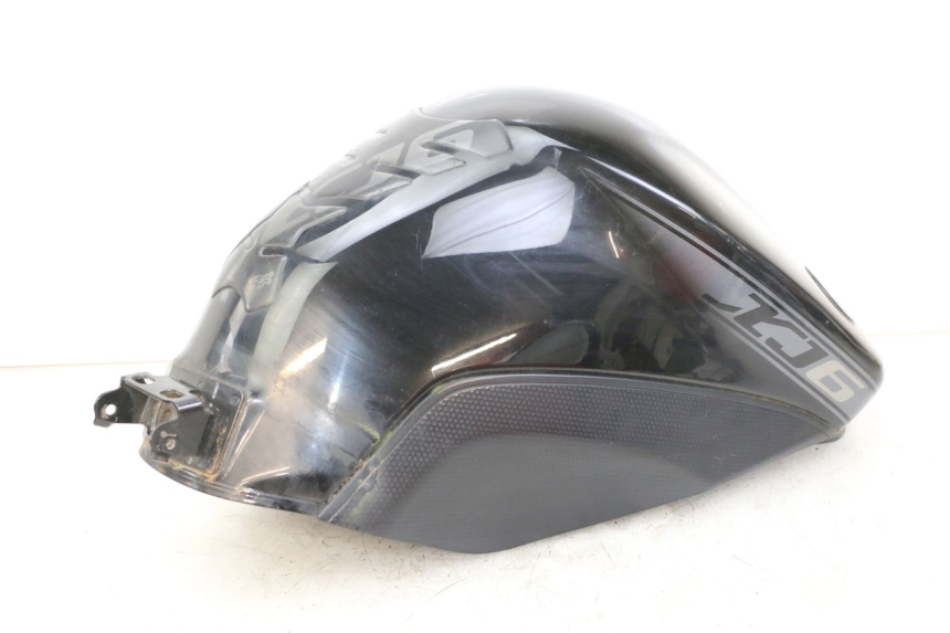photo de KRAFTSTOFFTANK YAMAHA XJ6 ABS 600 (2008 - 2016) - Hochauflösende Nahaufnahme