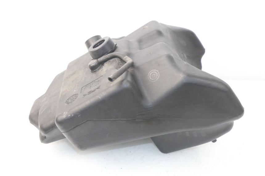 photo de KRAFTSTOFFTANK YAMAHA YP MAJESTY 125 (1998 - 2001) - Alternative Perspektive