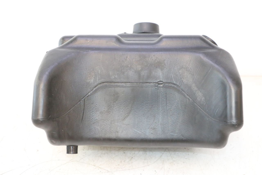 photo de KRAFTSTOFFTANK YAMAHA YP MAJESTY 125 (2002 - 2006) - Zoom auf Gebrauchszustand