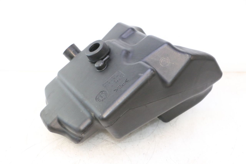 photo de KRAFTSTOFFTANK YAMAHA YP MAJESTY 125 (2002 - 2006) - Alternative Perspektive