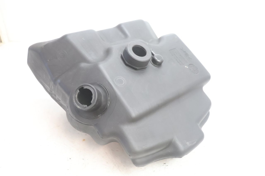 photo de KRAFTSTOFFTANK YAMAHA YP MAJESTY 125 (2002 - 2006) - Detailansicht des Bauteils