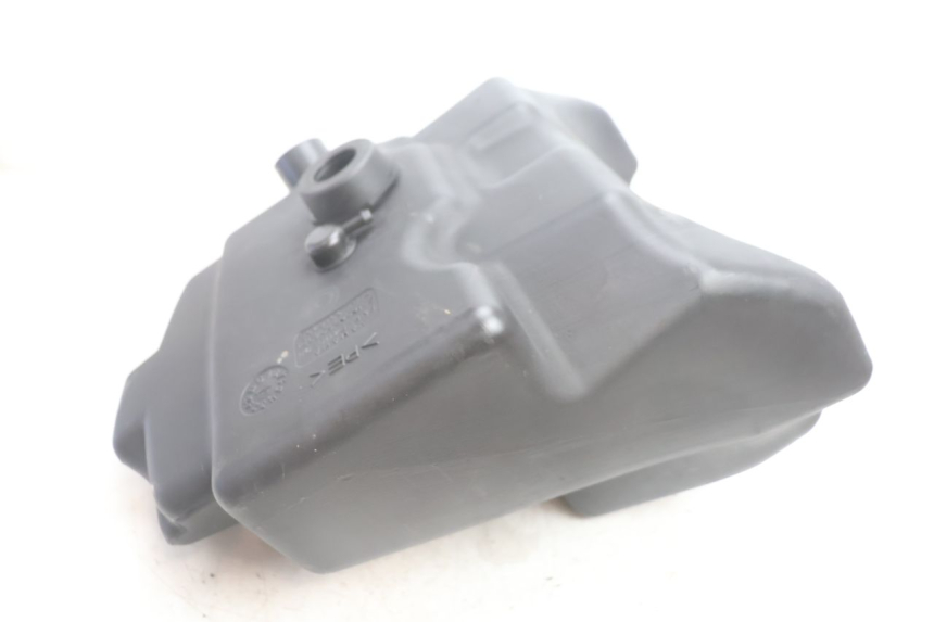 photo de KRAFTSTOFFTANK YAMAHA YP MAJESTY 125 (2002 - 2006) - Zoom auf Gebrauchszustand
