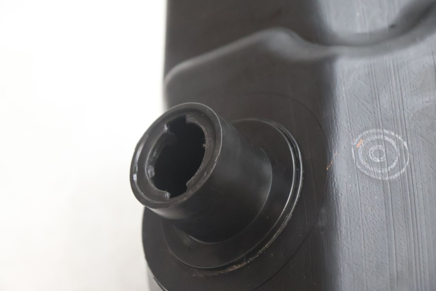 photo de KRAFTSTOFFTANK YAMAHA YP MAJESTY 125 (2002 - 2006) - Zoom auf Gebrauchszustand
