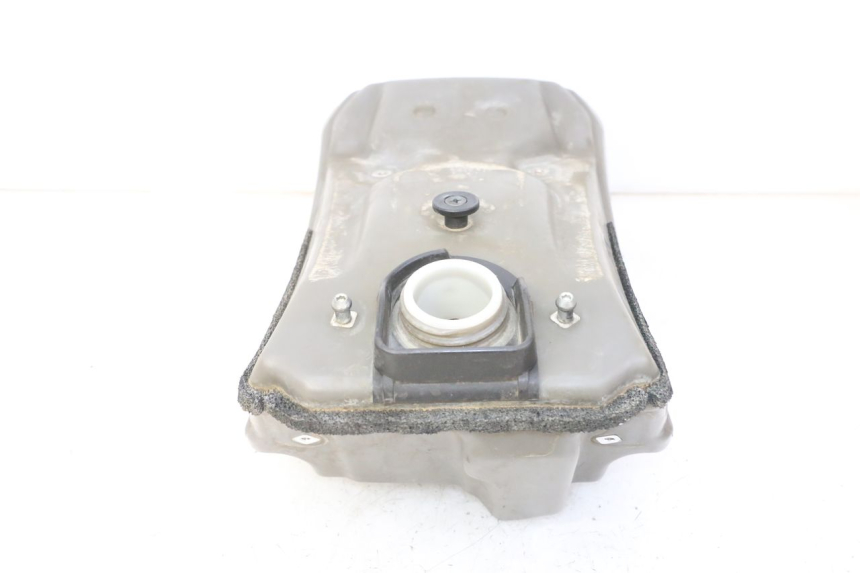 photo de KRAFTSTOFFTANK YAMAHA YZF YZ-F 450 (2014 - 2016) - Details der Befestigungspunkte