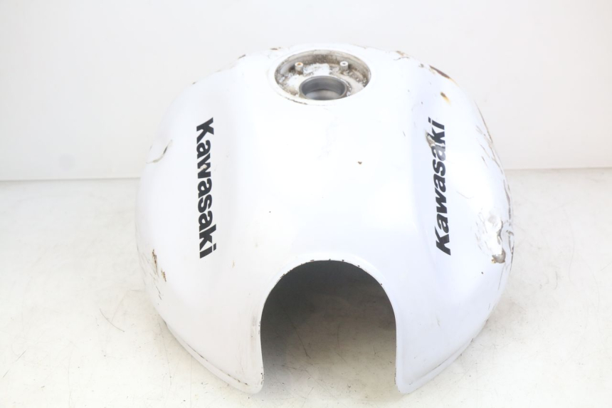 photo de KRAFTSTOFFTANK KAWASAKI Z 750 (2007 - 2013) - Weitere Ansicht des Artikels