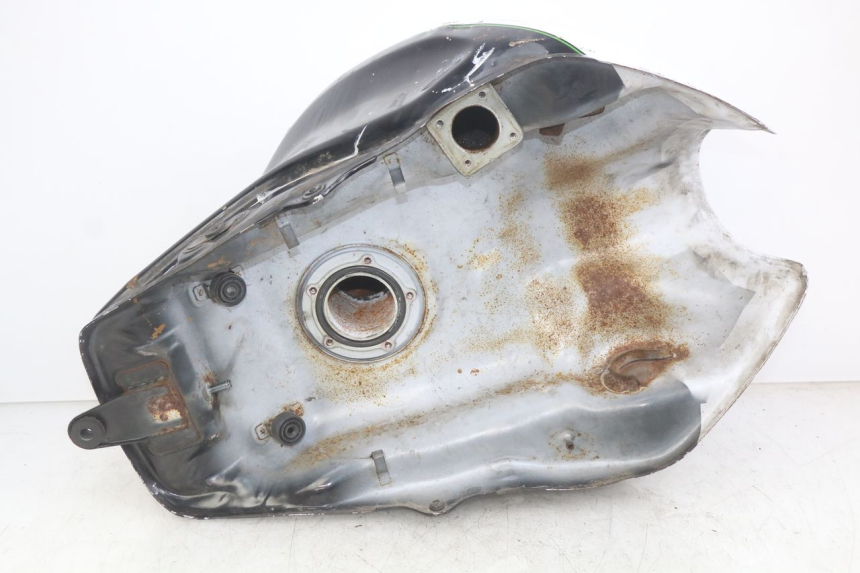 photo de KRAFTSTOFFTANK KAWASAKI Z 750 (2007 - 2013) - Oberflächenzustand und Material