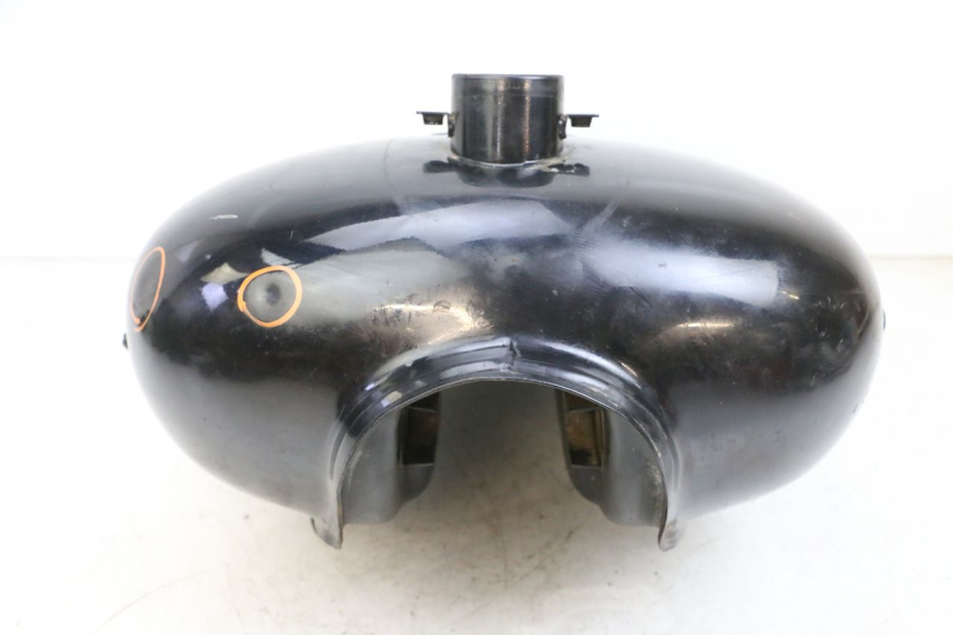 photo de KRAFTSTOFFTANK KYMCO ZING 125 (1997 - 2003) - Alternativer Blickwinkel