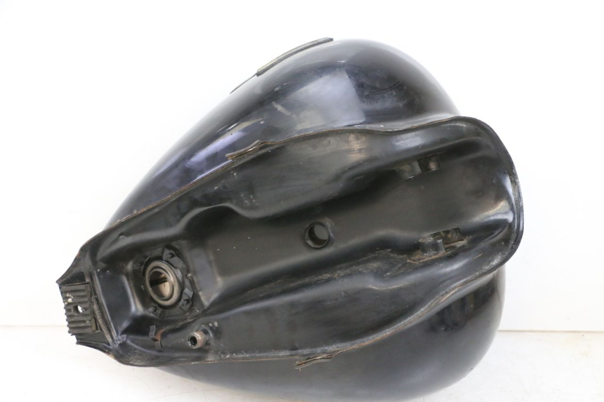 photo de KRAFTSTOFFTANK KYMCO ZING 125 (1997 - 2003) - Details der Befestigungspunkte