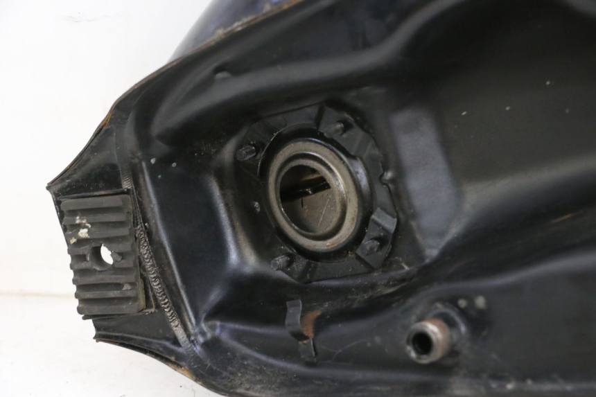 photo de KRAFTSTOFFTANK KYMCO ZING 125 (1997 - 2003) - Oberflächenzustand und Material