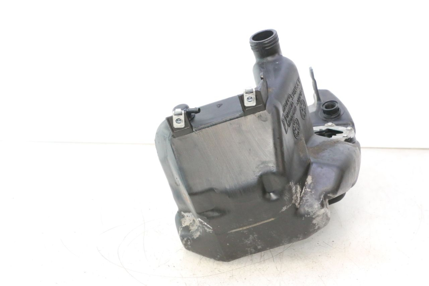 photo de KRAFTSTOFFTANK PIAGGIO ZIP 4T 50 (2018 - 2020) - Zoom auf Gebrauchszustand