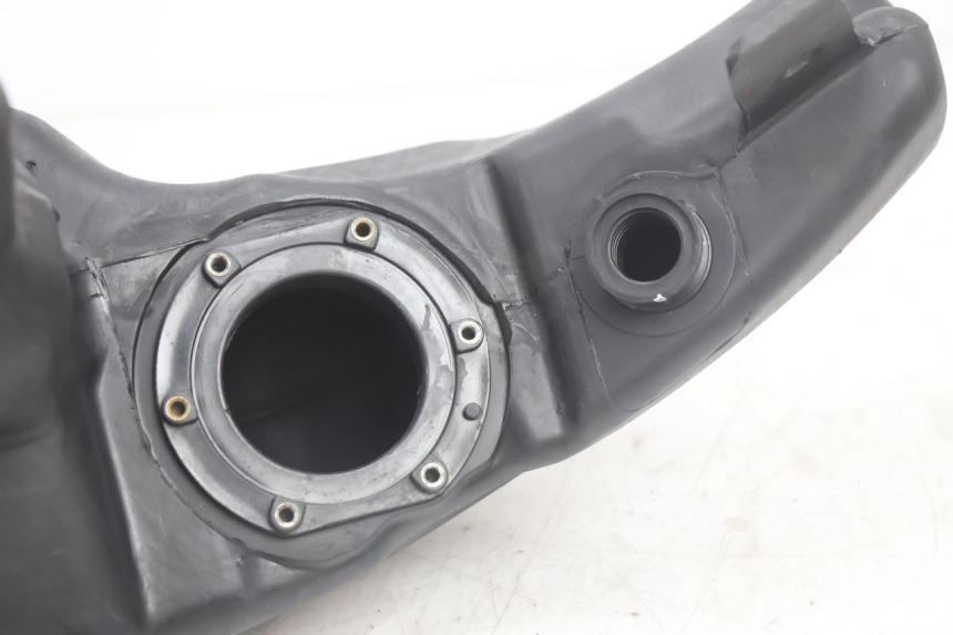 photo de KRAFTSTOFFTANK PIAGGIO ZIP IGET 4T 50 (2021 - 2023) - Alternative Perspektive