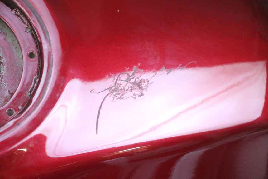 photo de KRAFTSTOFFTANK KAWASAKI ZR 7 750 (1999 - 2004) - Charakteristische Merkmale