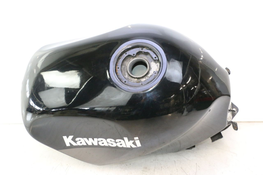 photo de KRAFTSTOFFTANK KAWASAKI ZZR 600 (1995 - 2004) - Detailansicht des Bauteils