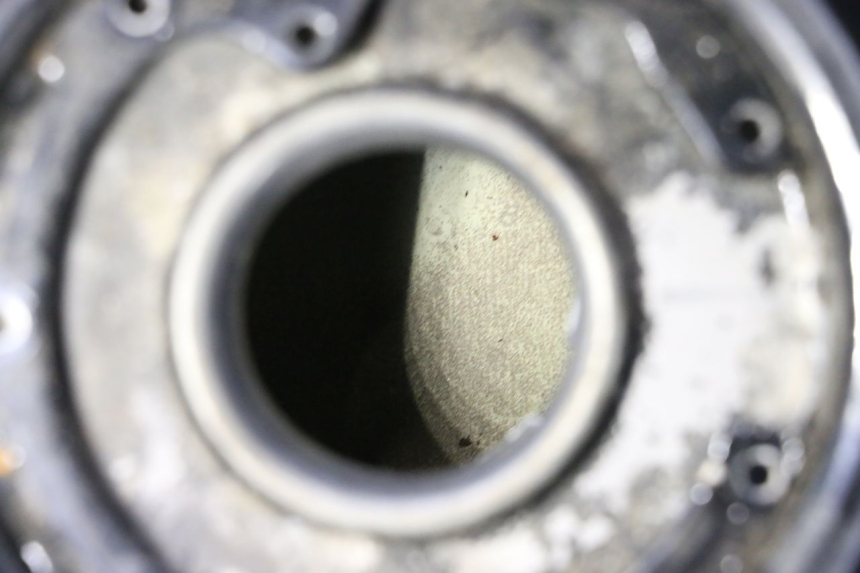 photo de KRAFTSTOFFTANK KAWASAKI ZZR 600 (1995 - 2004) - Fokus auf die Struktur