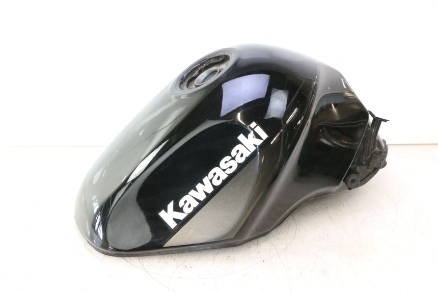photo de KRAFTSTOFFTANK KAWASAKI ZZR 600 (1995 - 2004) - Details der Befestigungspunkte
