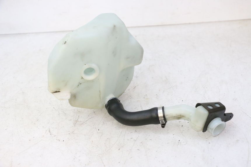 photo de ÖLTANK YAMAHA BW'S 100 (1999 - 2002) - Details der Befestigungspunkte