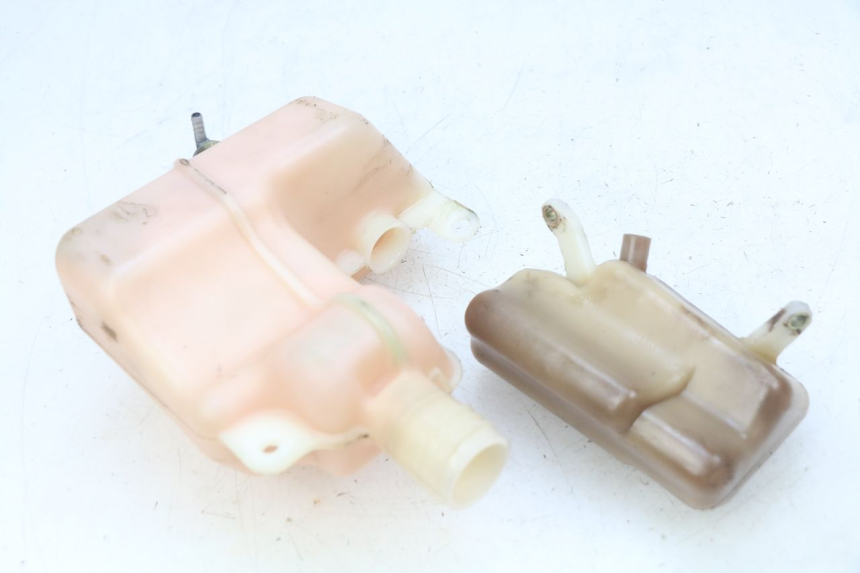 photo de ÖLTANK HONDA FES PANTHEON 2T 125 (1998 - 2002) - Detailansicht des Bauteils