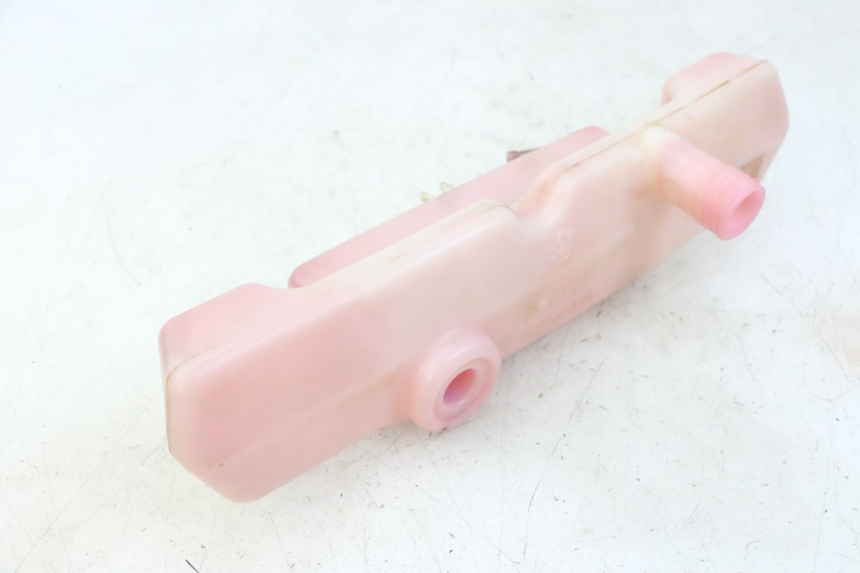 photo de ÖLTANK PEUGEOT JET FORCE CARBU 50 (2003 - 2016) - Details der Befestigungspunkte