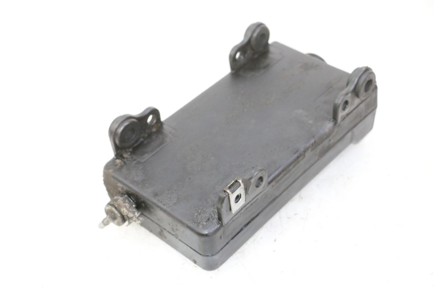 photo de ÖLTANK RIEJU MRT 50 (2018 - 2021) - Technische Nahaufnahme